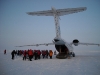 unloading-the-antonov-on-the-ice.jpg